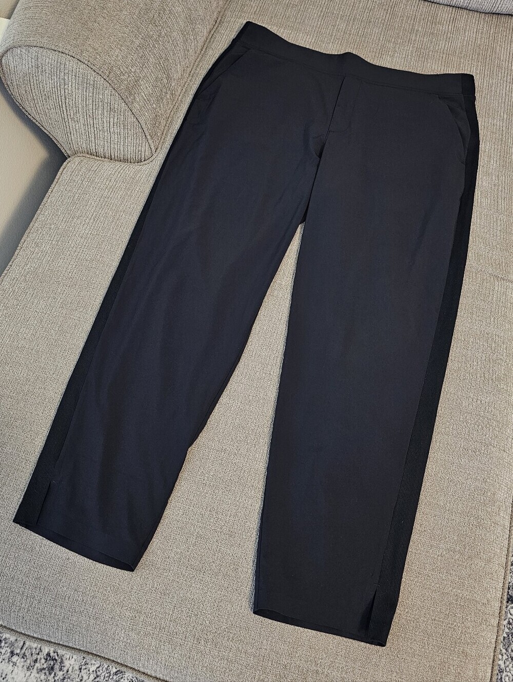Athleta Brooklyn Mid Rise Ankle Black Casual Lightweight Pants Size 16 - Picture 2 of 8